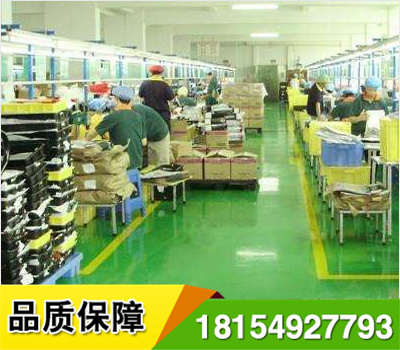車間倉庫、劃線施工不用噴涂機械,熱熔機械,地面涂膠后直接粘貼,立即可以通車,野外施工簡便,經久耐用,標線邊緣整齊,作圖剪字方便,長期使用之平均造價低于所有標線漆價格.高速路一